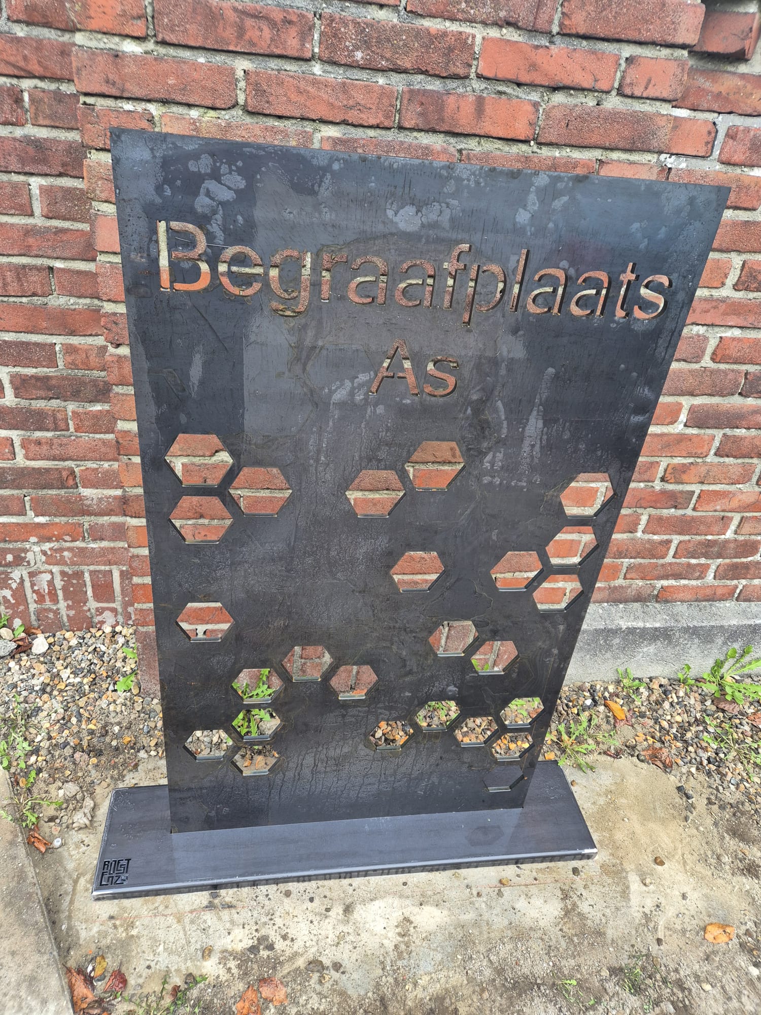 Cortenstaal naambord Begraafplaats Cortenstaal naambord Begraafplaats