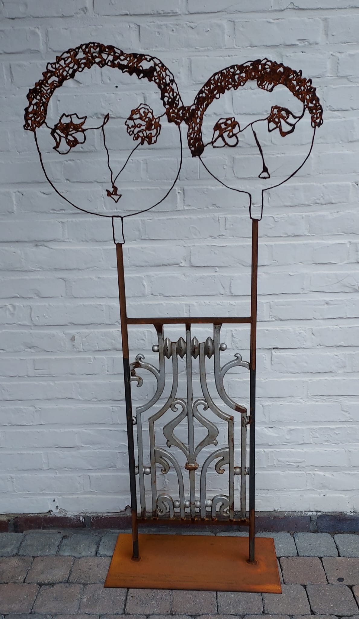 Jan Latinne cortenstaalkunst zusjes Jan Latinne cortenstaalkunst zusjes